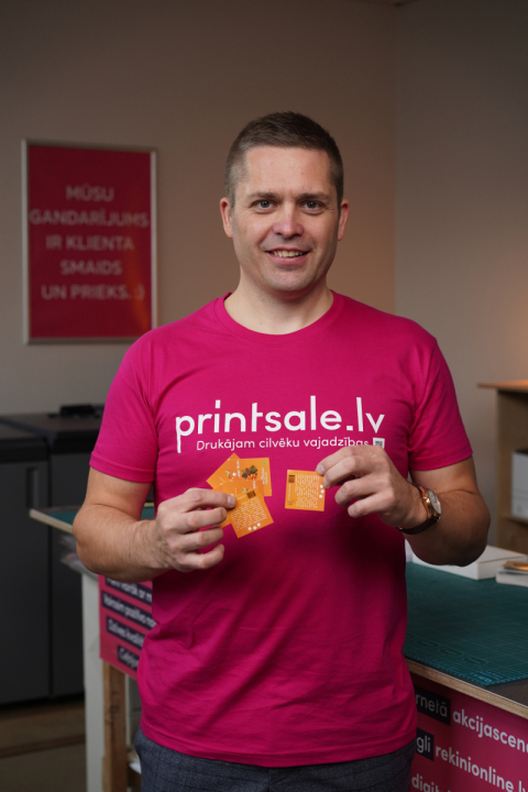 Etiketes-drukasana-cena