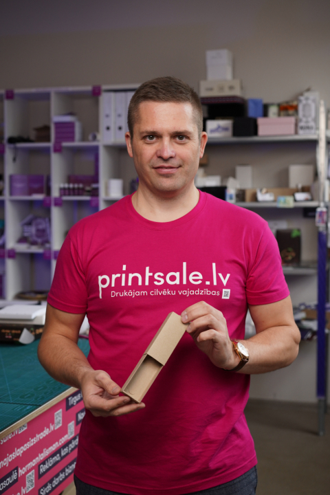 Iepakojuma-kastisu-izgatavosana